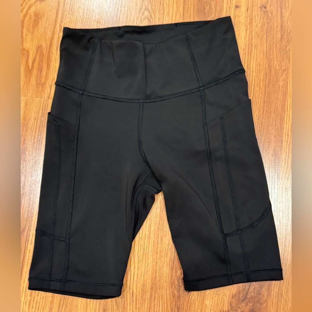 Athleta Ultimate Stash II 9” Black Shorts, XS